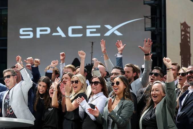 Breakingviews - Wall Street gets high on Elon Musk's SpaceX supply