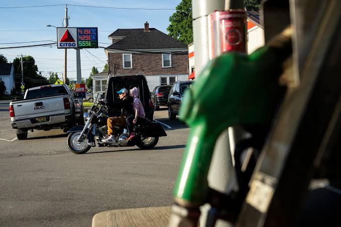 US Oil Reserve Hits 43-Year Low as Trump Aims to Tame Prices