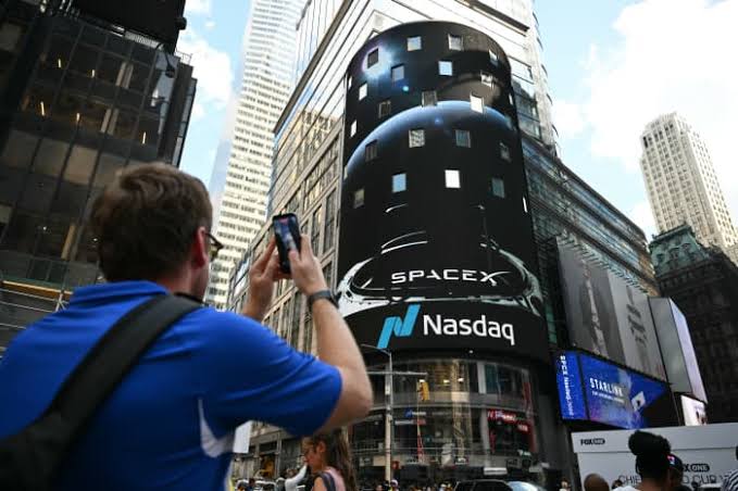 SpaceX Joins the Nasdaq-100. What the Fast-Track Addition Means for the Stock.