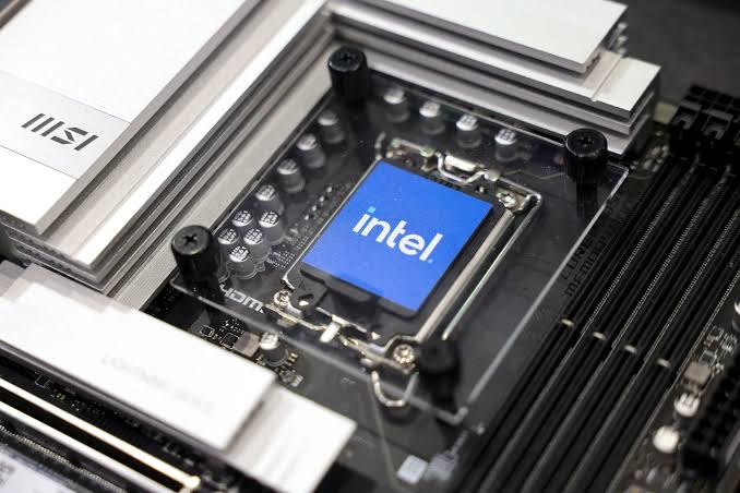 Chips Stocks Sink Into Bear Market as 105% AI Rally Fizzles