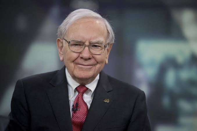 Warren Buffett to Offload Berkshire Stake in 8 Years as Gates Snubbed