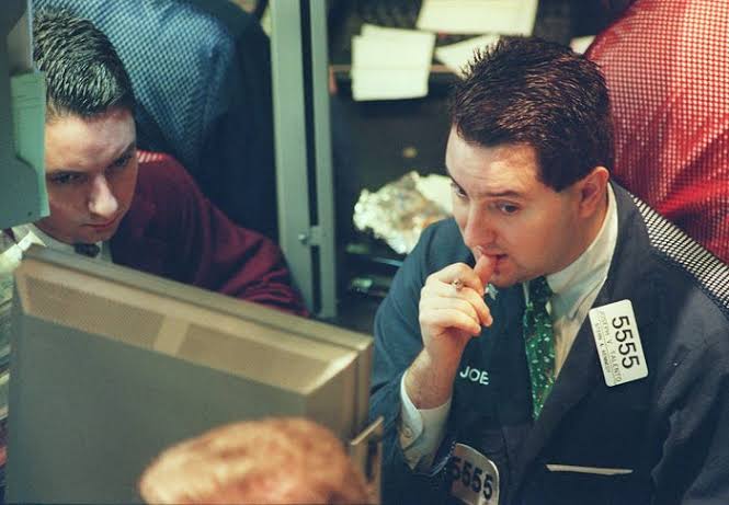 'Exactly how the dot-com bubble burst': A market research firm says keep an eye on this AI warning sign