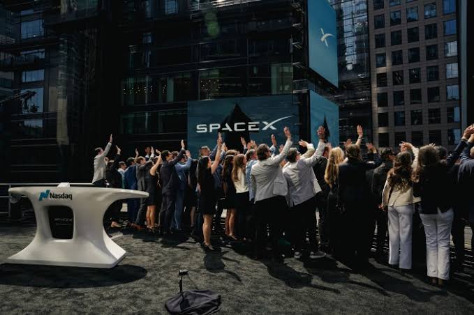 SpaceX Stock Has Climbed About 50%. The ‘Flippers’ Are Kicking Themselves.
