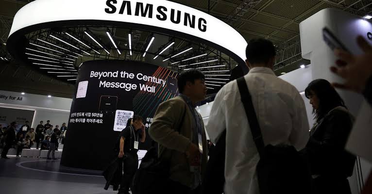 Samsung flags 19-fold jump in profit, but shares slump on jitters AI boom may stall