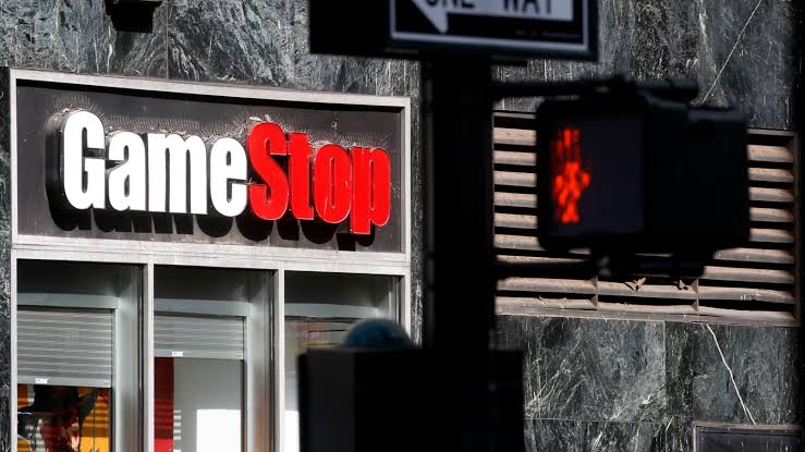 GameStop stock sinks after surprise eBay takeover bid, Cohen's combative CNBC interview