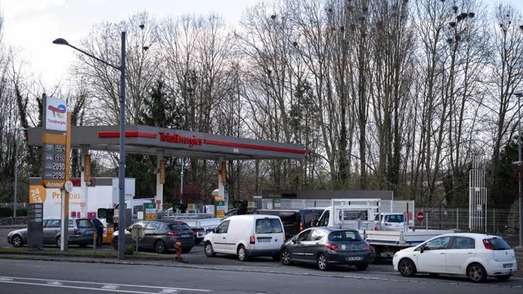 European drivers choke on rising diesel prices due to Iran conflict