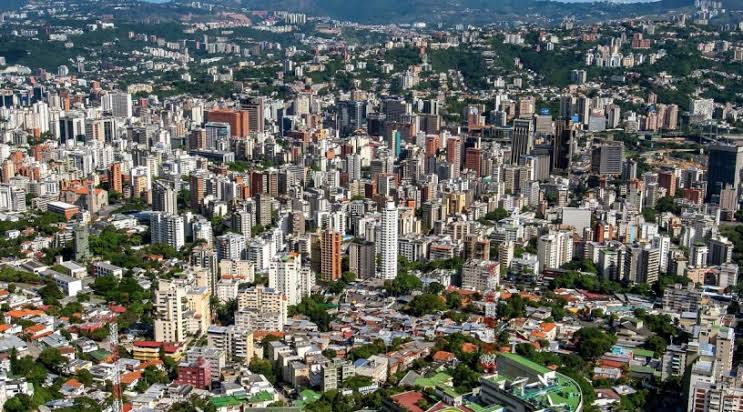 Venezuela’s $150 Billion Bet: Centerview, French banker Pigasse, and the Geopolitics of Sovereign Debt