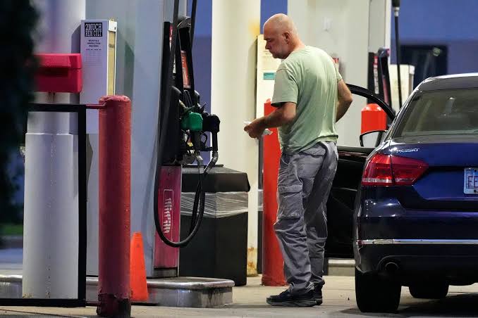 Gas prices climb past key benchmark, creating another headache for Republicans
