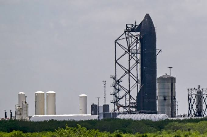 SpaceX shareholders approve 5-for-1 stock split, Bloomberg News reports