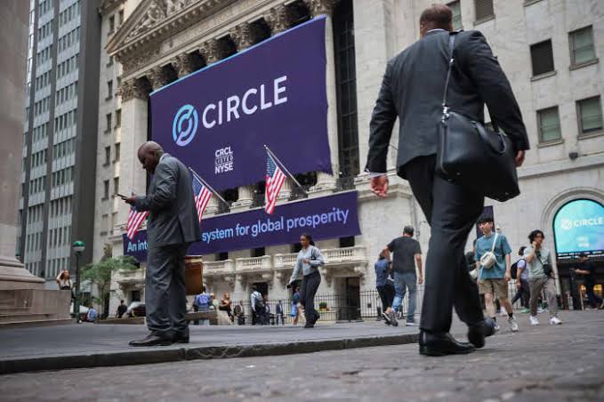 Circle Stock Sinks After Visa, Others Announce Rival Stablecoin Network