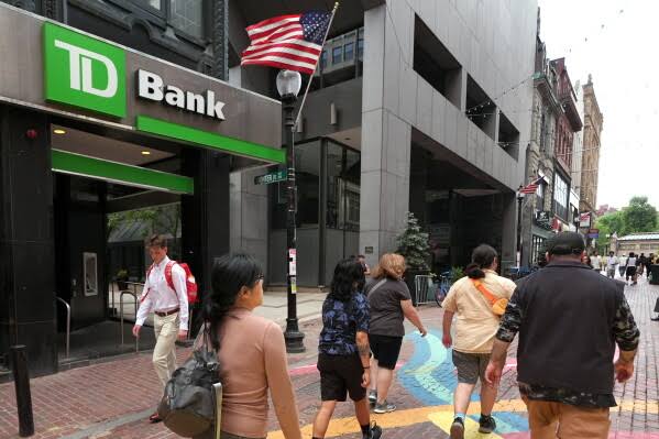 Regulators issue new guidance on bank lending risk tied to borrowers living illegally in US