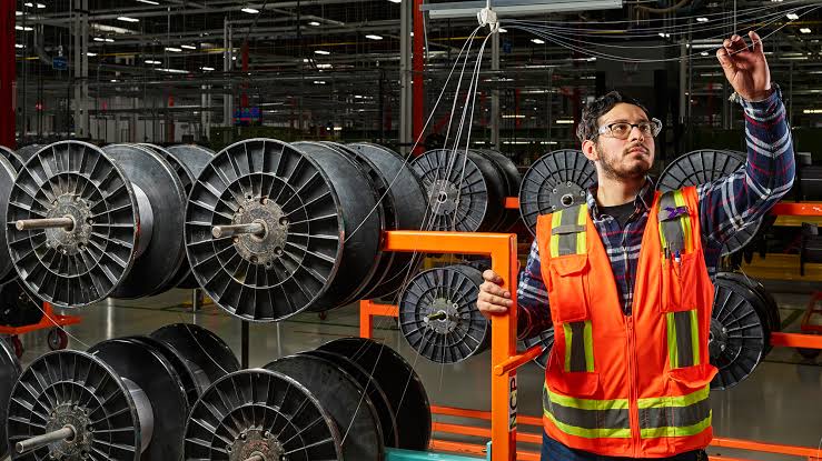 Amazon's multibillion-dollar deal with Corning creates 1,000 jobs in North Carolina