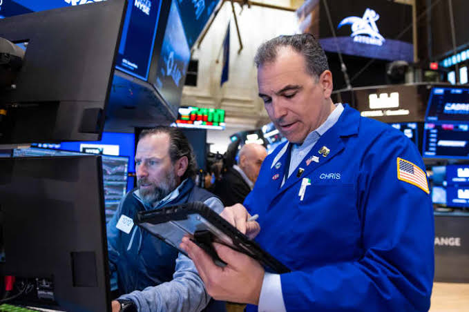 Intel, Apple, Accenture, Micron, SpaceX, and More Stocks That Explain Today’s Market