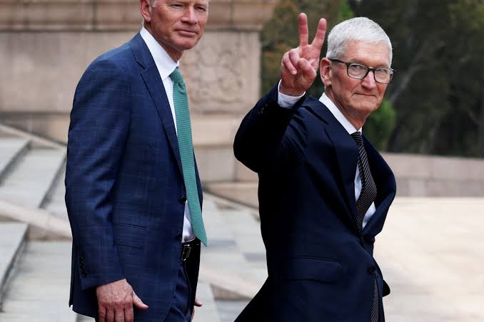 OpenAI Falls Behind and Looks to Blame Apple