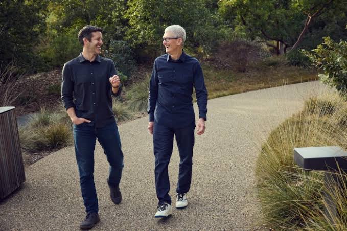 Apple’s New Boss, Combustion Engines, Meta Layoffs | Technology for April 26