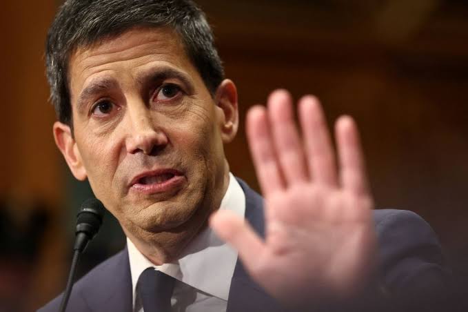 Is it a problem if the Fed speaks too much?