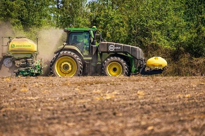 John Deere agrees to 10-year right-to-repair settlement