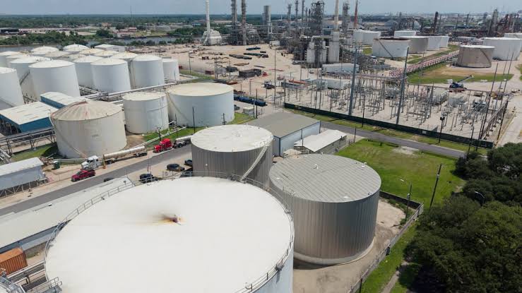 Brent oil price posts biggest monthly loss in six years as market counts on a U.S.-Iran deal