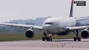 AUDIO: Delta Flight 'felt a big bang' after apparently being hit by firework while landing in Chicago