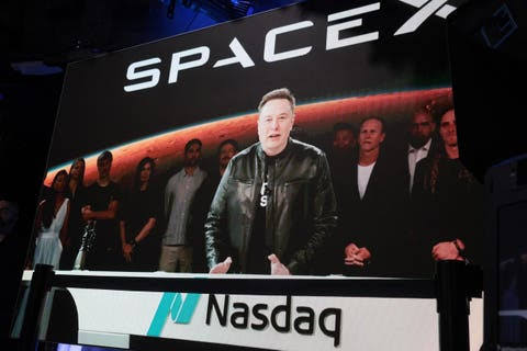 SpaceX Stock Slides As Debt Markets Flash Warning Signs