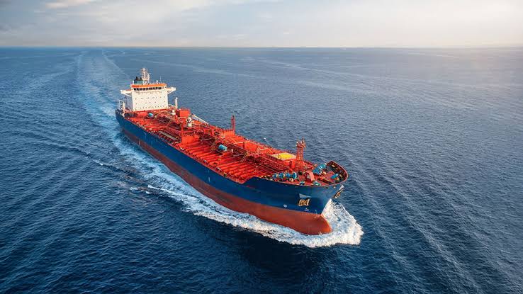 Oil Prices Hit $100 With Hormuz Closed Despite Ceasefire, But S&P 500 Diverges