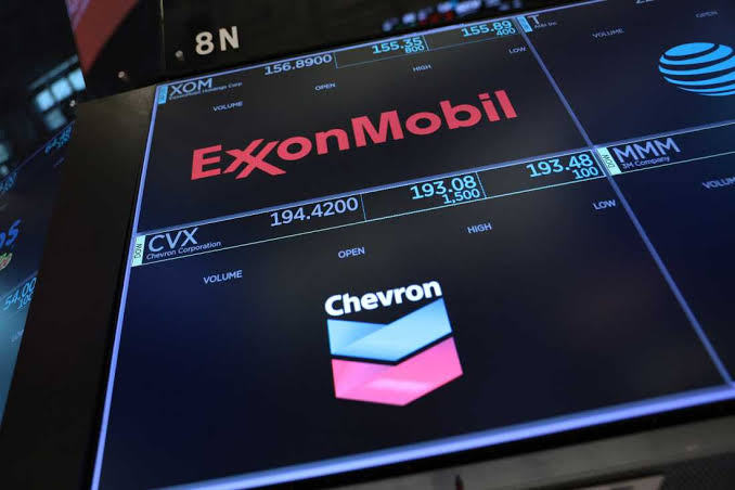 Oil companies report sky-high profits thanks to wartime crude prices