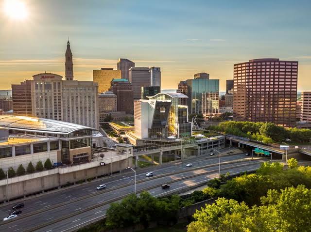 Connecticut climbs five spots in CNBC’s Top States for Business rankings