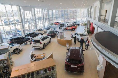 Automakers See Stable Car Sales Despite War and Inflation