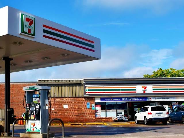 7-Eleven quietly takes over a 1,300-store convenience chain