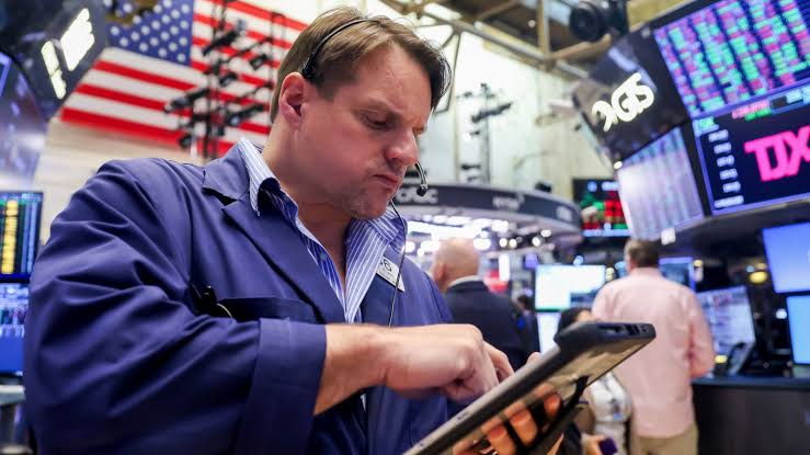 Dow loses more than 500 points Friday as tech slumps and yields spike: Live updates