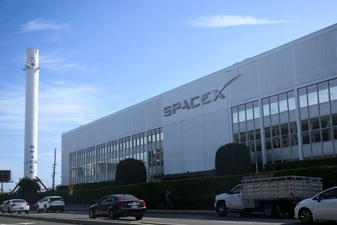 SpaceX’s stock snaps brutal losing streak ahead of key Starship rocket launch