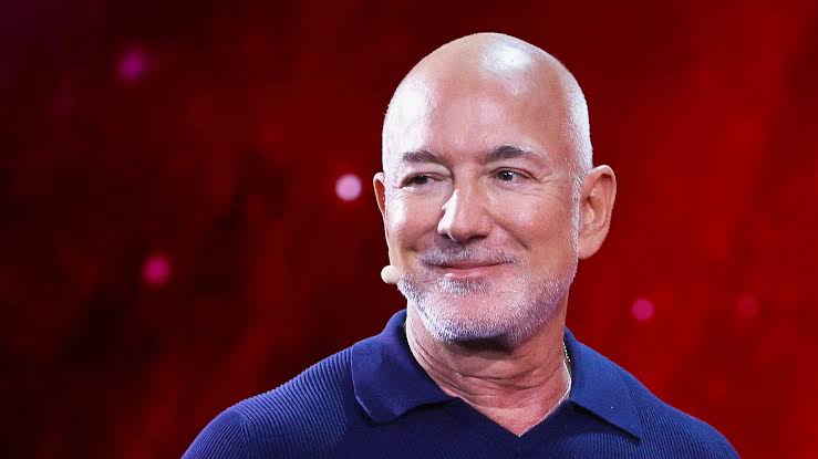Following SpaceX’s IPO, Jeff Bezos Breaks a 25-Year Streak at Rival Blue Origin