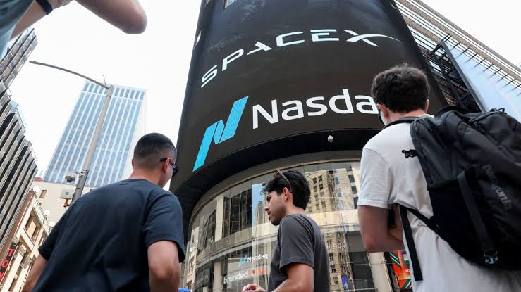SpaceX stock sinks below $135 IPO price for the first time