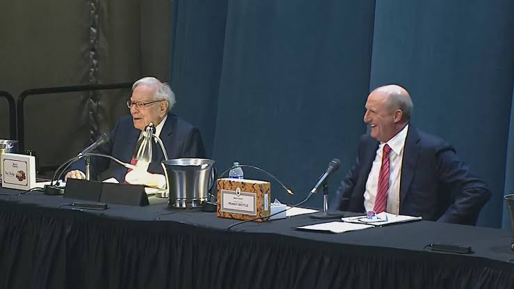 Berkshire Hathaway returns to airlines with $2.6 billion stake in Delta Air Lines