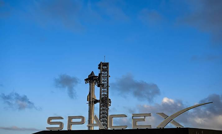 Space stocks fall as SpaceX’s ambitious IPO draws near