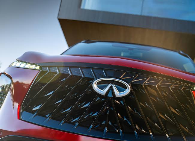 Infiniti QX65 brings fastback style to 2-row luxury crossover segment in battle with Lexus