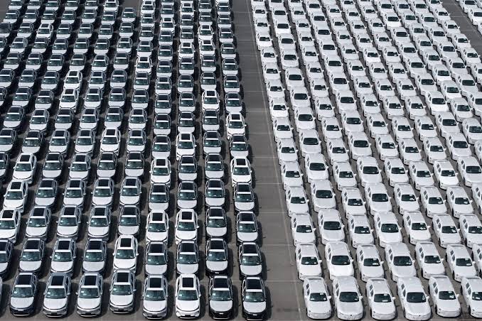 US Senate panel approves bill to crack down on Chinese vehicles