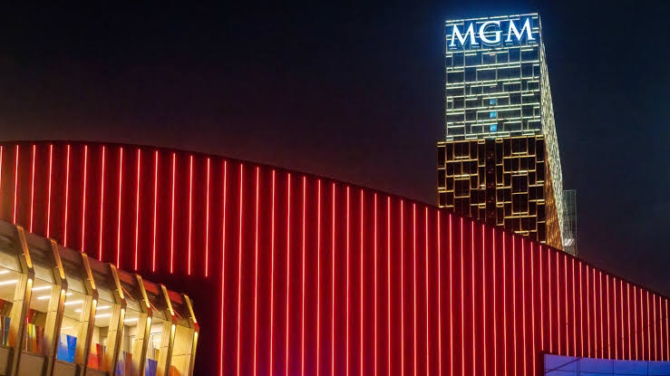 Barry Diller's People offers to buy casino giant MGM Resorts for $48.30 per share