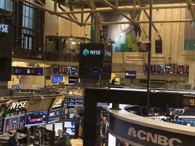 $7 Billion In Perfectly Timed Oil Bets Sparks Insider Trading Fears
