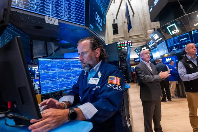 Stock market today: Dow, S&P 500, Nasdaq fall as Samsung, DeepSeek spark chip sell-off and oil rises