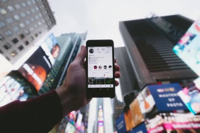 Is Meta (META) One of the Top Stocks to Buy According to Whale Rock Capital Management?