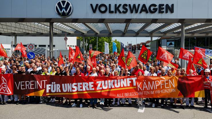 Volkswagen Group tells its board how to fix it, unions disagree