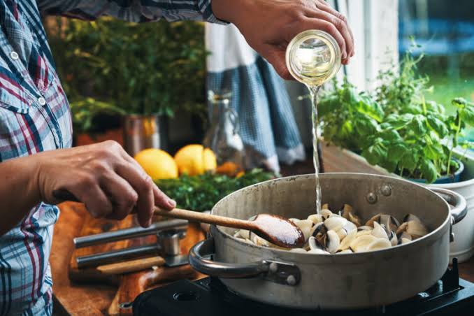 5 budget grocery hacks, according to savvy shoppers on Reddit