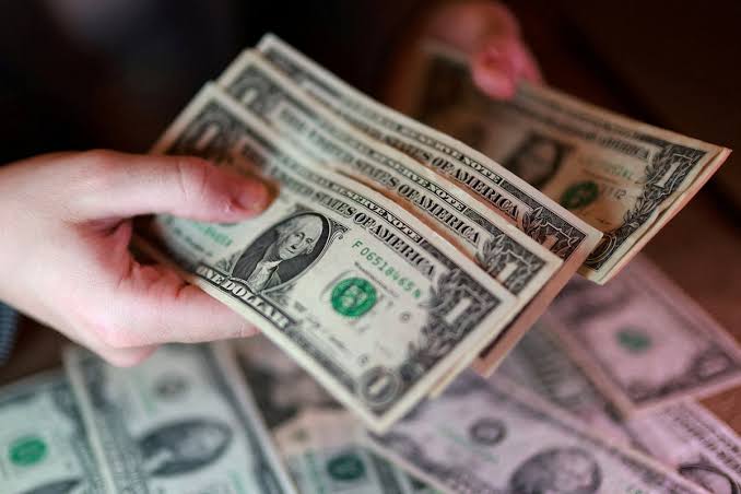 Dollar steadies as markets await signals on Iran war, central banks