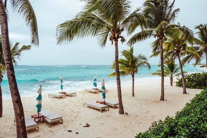 We Asked 10 Travel Experts Their Favorite Island Destination—and They All Chose the Same Region