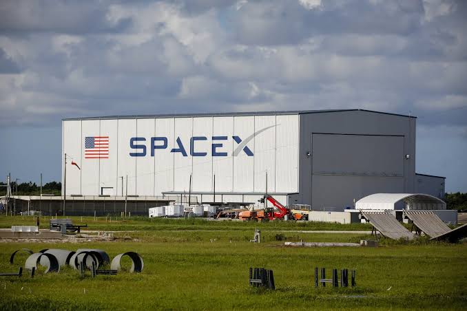SpaceX Index Era Sets Up Clash Among Shorts and Passive Billions