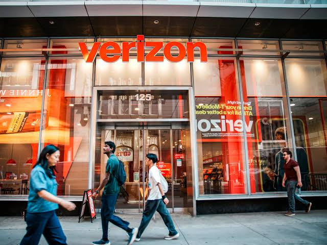 Verizon adds generous offers for customers after price increase
