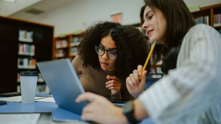 Gallup: Gen Z growing more negative toward AI