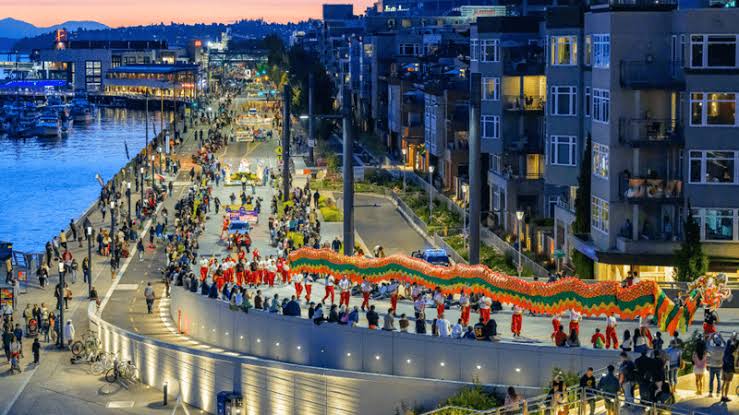 Alaska Airlines Seafair Torchlight Parade returns to Seattle waterfront Saturday