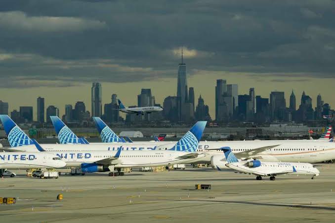 NTSB says United jet was too slow and too low in Newark landing accident